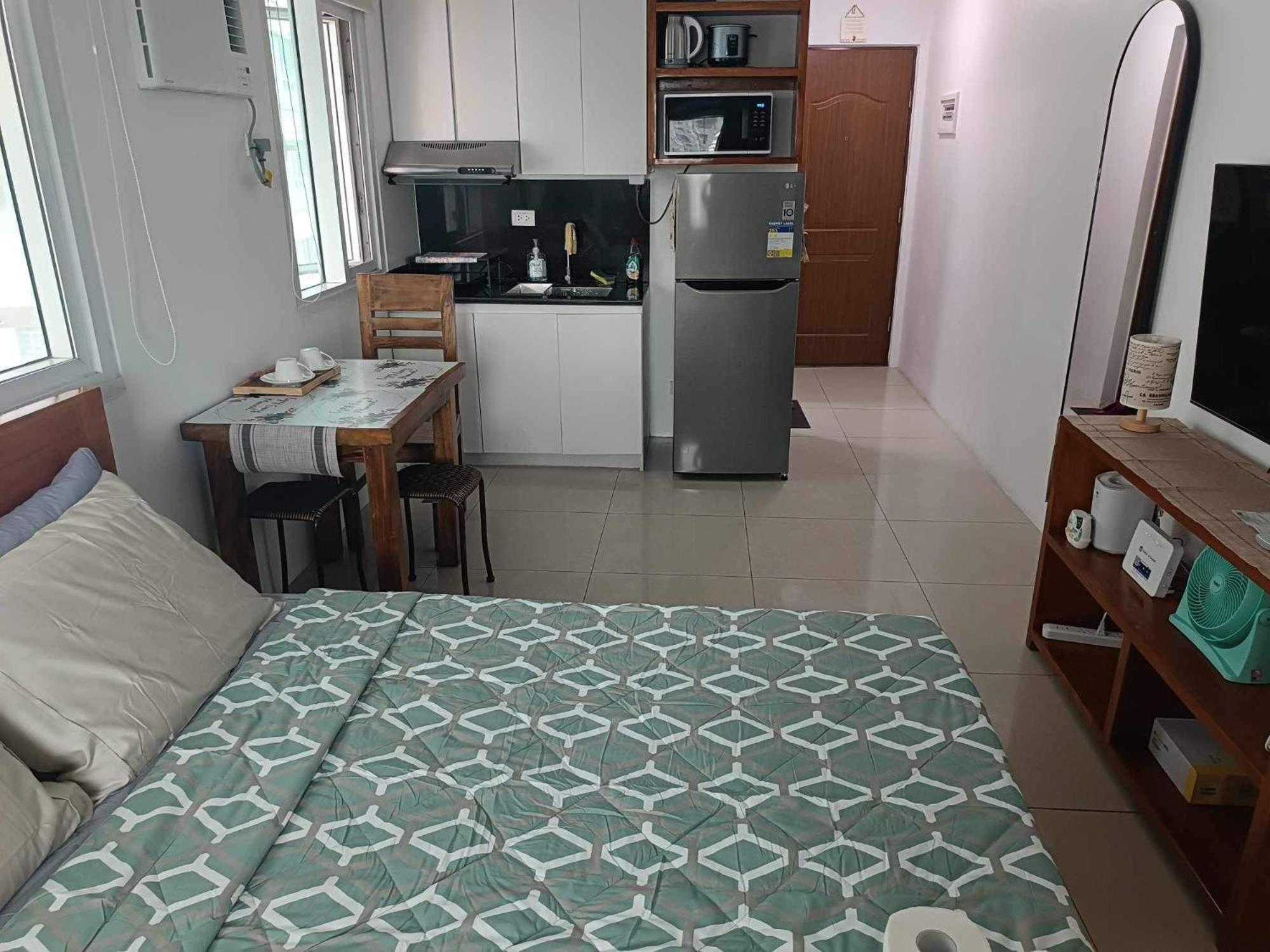 Avery Condo Suite At The Beacon Makati マカティ エクステリア 写真